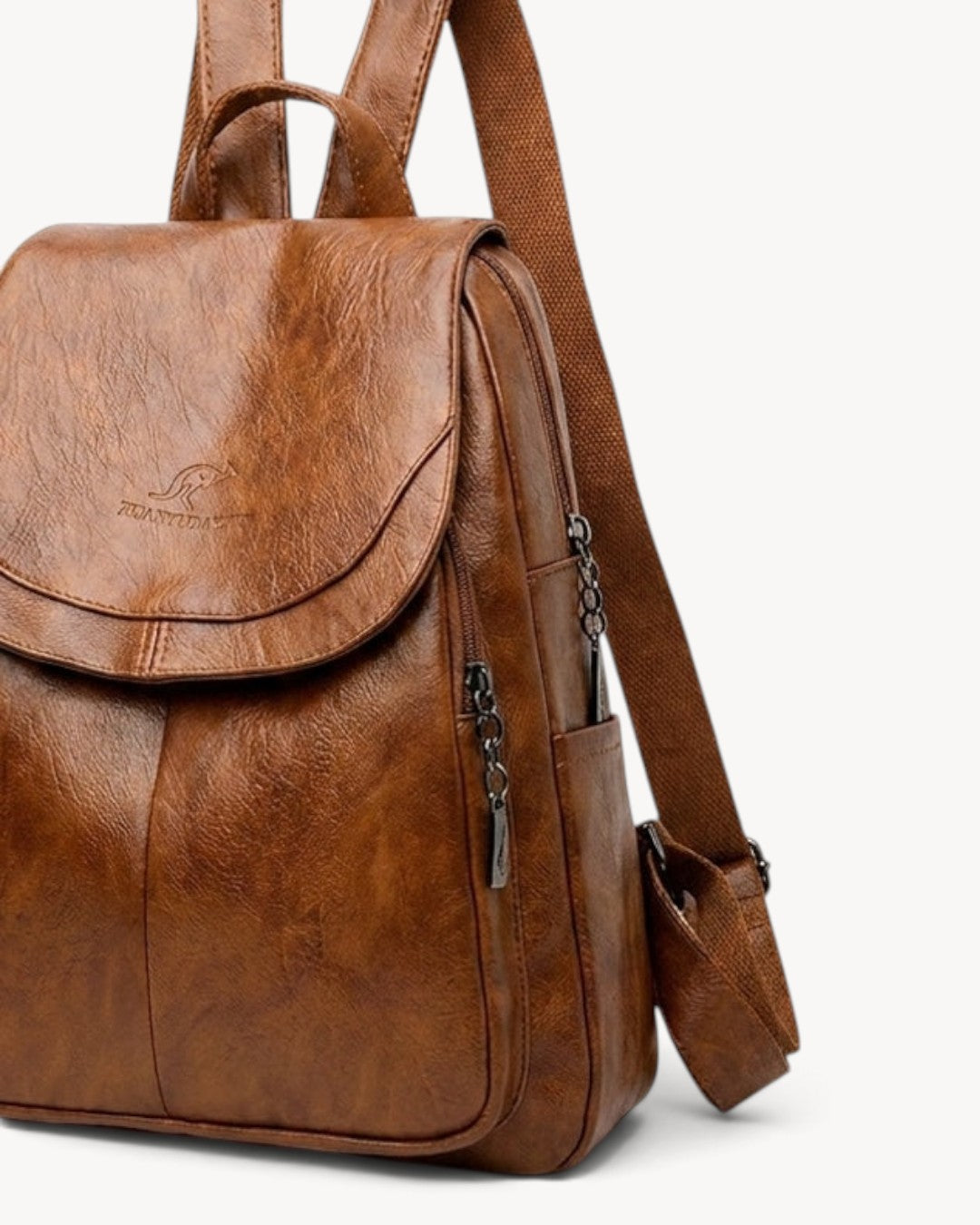 Nuvrek | Mochila de mujer con solapa y cremallera
