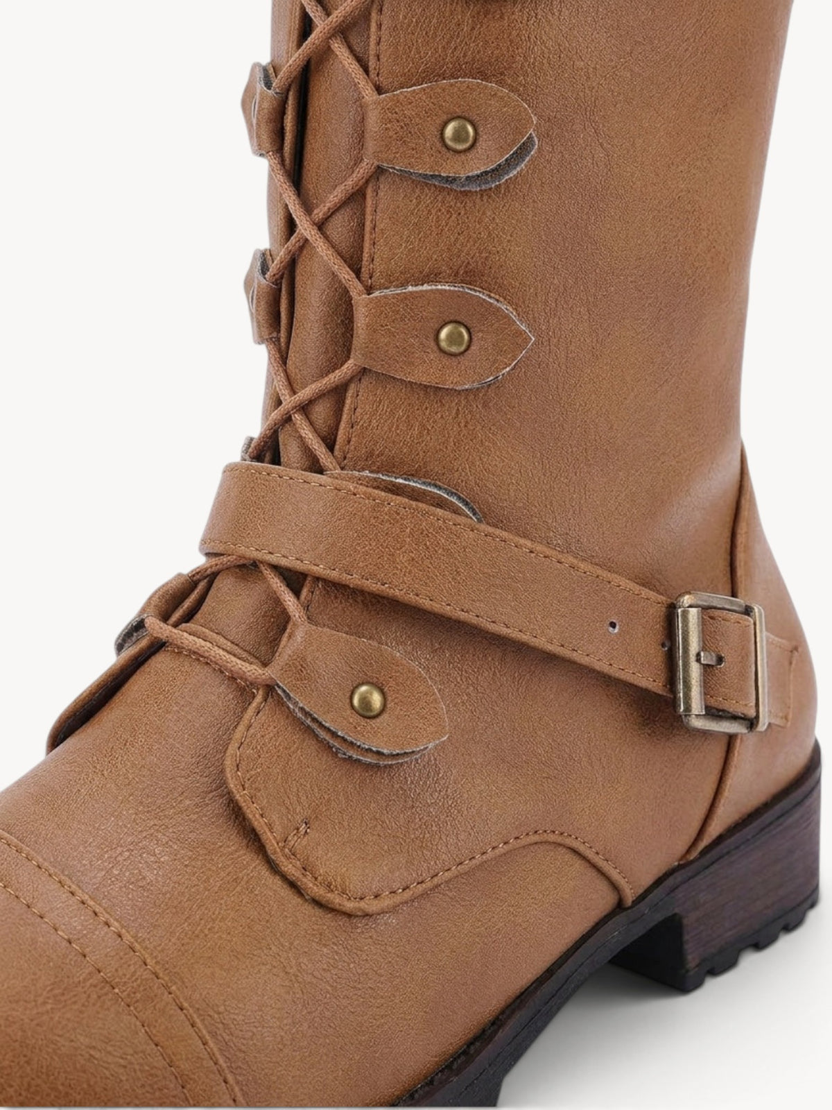 Leire | Botas militares hasta la rodilla con hebillas
