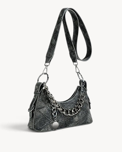 Circe | Bolso de hombro efecto denim con cadena y colgante