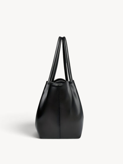 SOLVÉRA | Bolso tote de hombro amplio con solapa y asa larga
