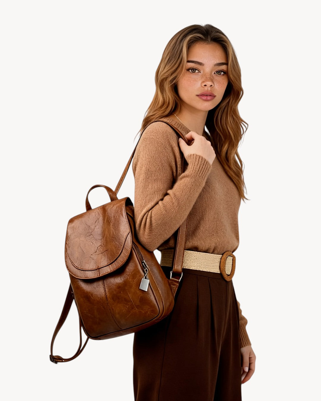 Nuvrek | Mochila de mujer con solapa y cremallera